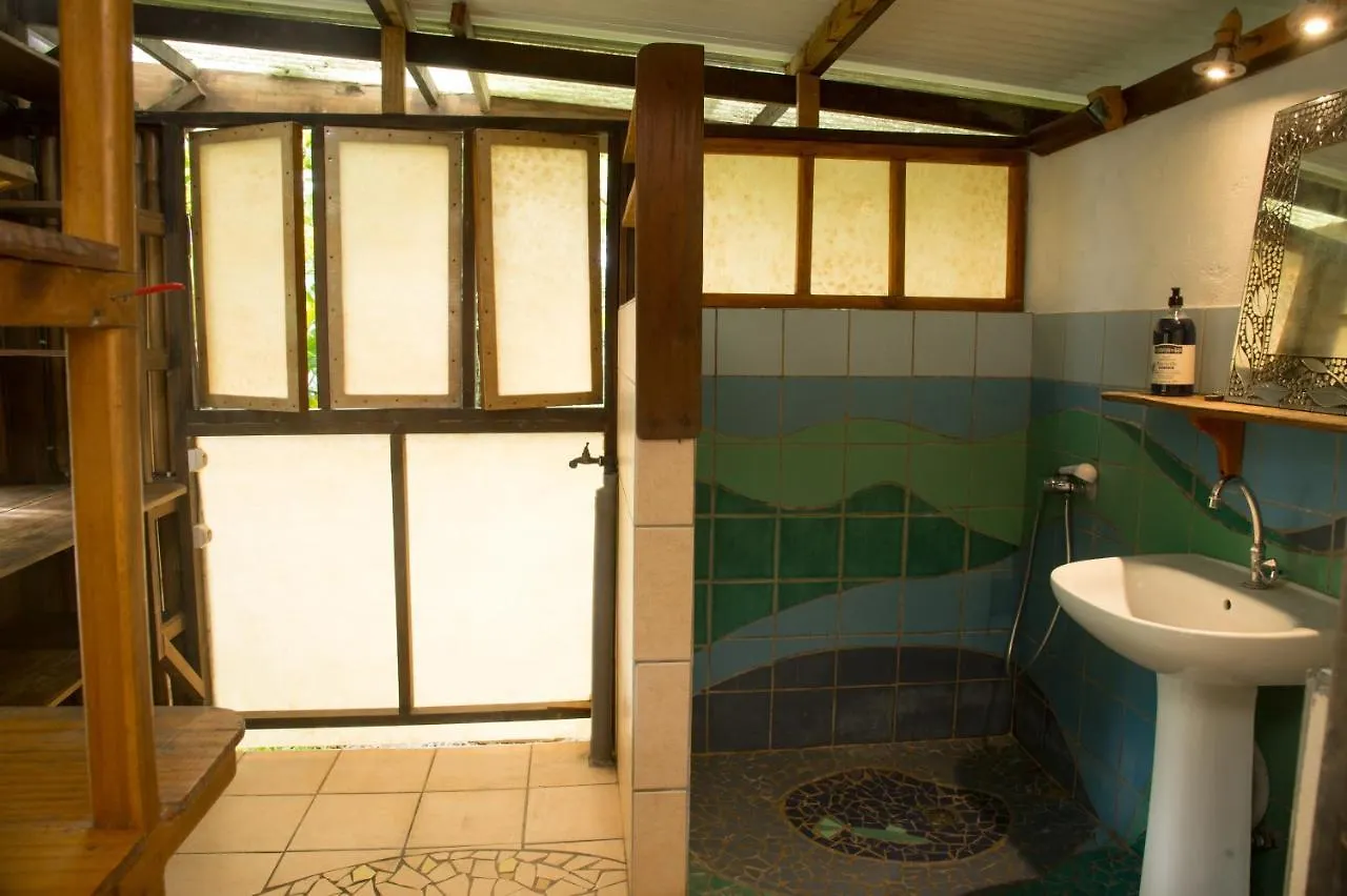 Fare Bambou Cote Mer Vaitoare  Hébergement de vacances Vaitoare (Tahaa)