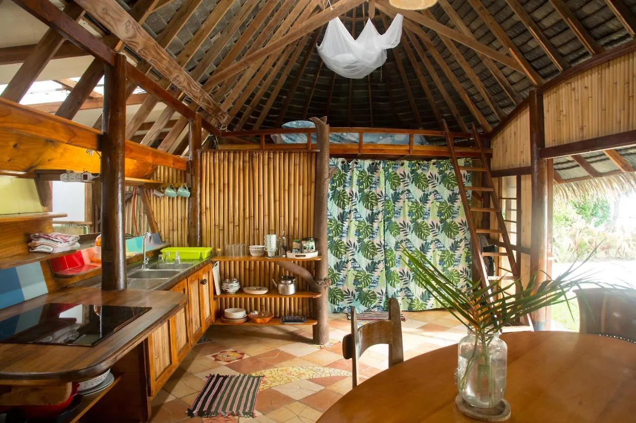 Fare Bambou Cote Mer Vaitoare  Vaitoare (Tahaa)