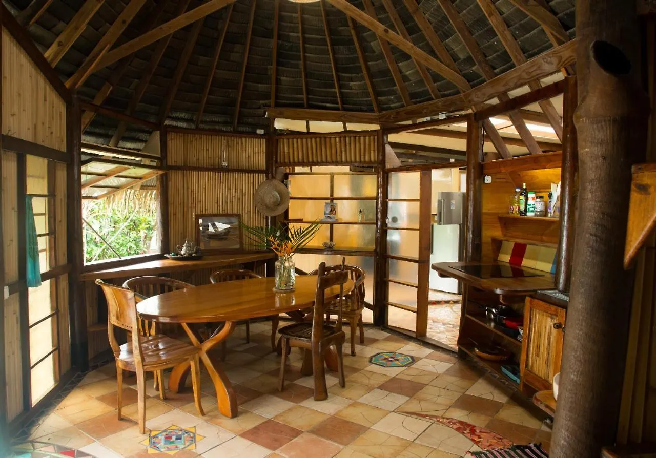 Hébergement de vacances Fare Bambou Cote Mer Vaitoare